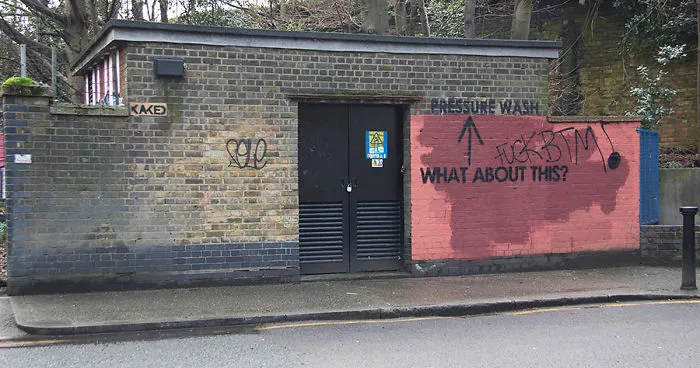 Street Artist’s “Experiment” With The Authorities Ends Hilariously After 1 Year