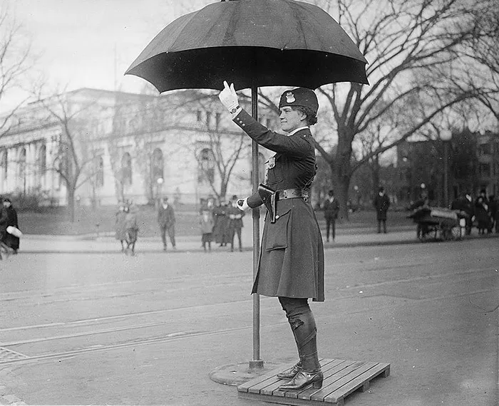 Leola N. King, America's First Female Traffic Cop, Washington D.C. (1918)