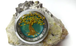 I Make Medallions With Mini Trees And Old Watches