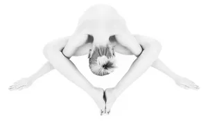 I Photograph Women Doing Yoga To Show Their Strength And Flexibility