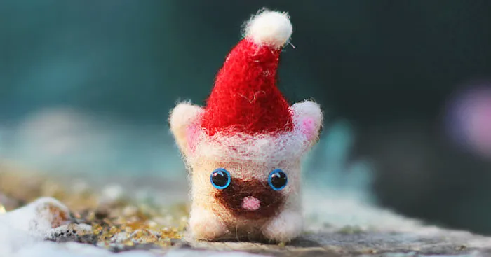 It's Never Too Early To Think About Christmas, So I Made Tiny Woolen Kittens