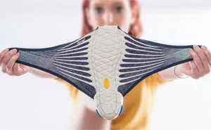 Japanese-Inspired Shoes That Wrap Around Your Feet
