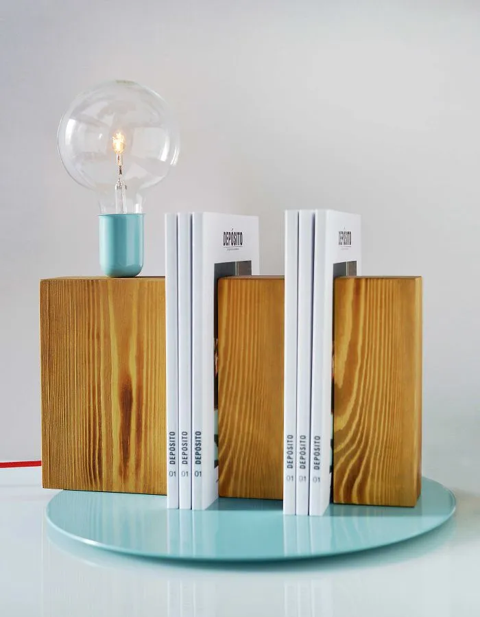 Change The Luminosity Of Your Living - Bring Your Favourite Books Into Light !