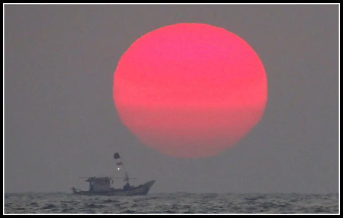 Massive Sun, Massive Sunset