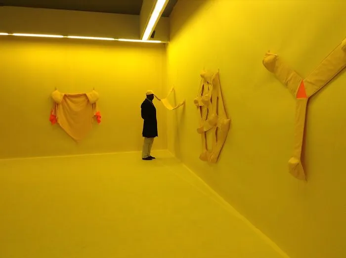 A Stranger Visited An Art Gallery, What He Discovered Will Blow You Away.