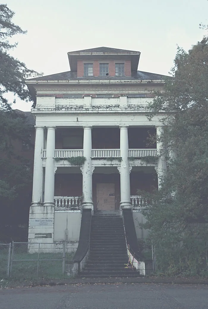 Spine-chilling And Beautiful: Photographs Of An Abandoned Psychiatric Hospital In Coquitlam, Bc