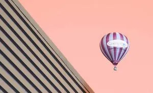 Student Captures Minimalistic Beauty Of Urban Geometry