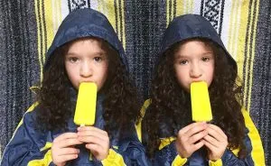 Mirror Sisters