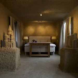 Sand Hotel