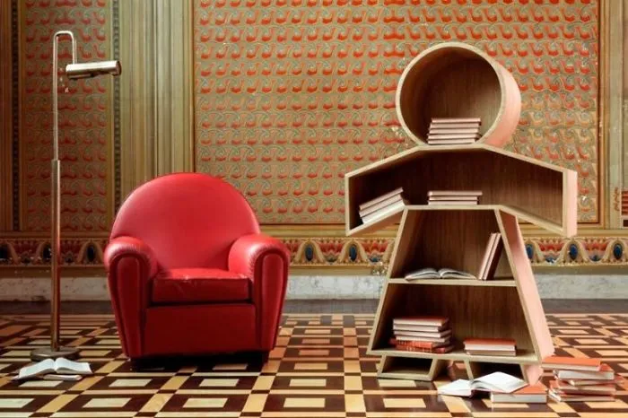 The Niño Bookshelf