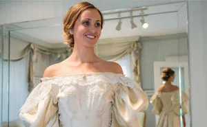 Bride Is 11th Woman In Her Family To Wear 120-Year-Old Wedding Dress