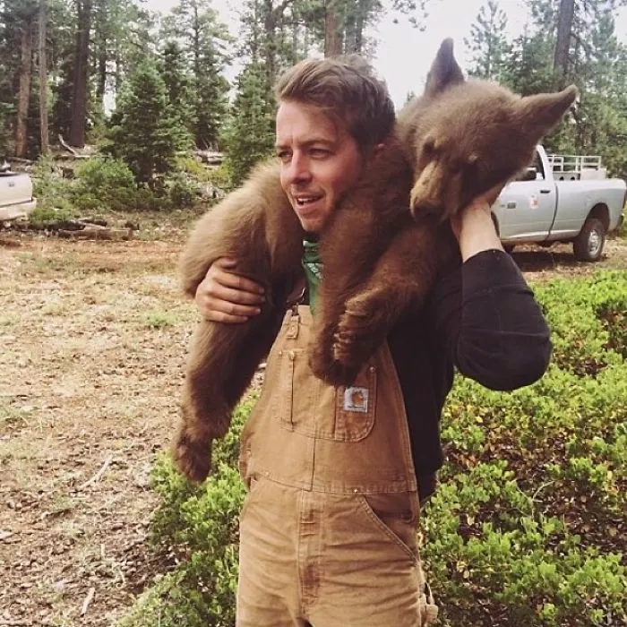 'Men Of Outdoors' Instagram Is Dedicated To Hot Guys Engaged In Nature Activities