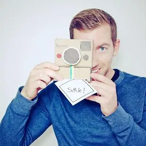@paperboyo