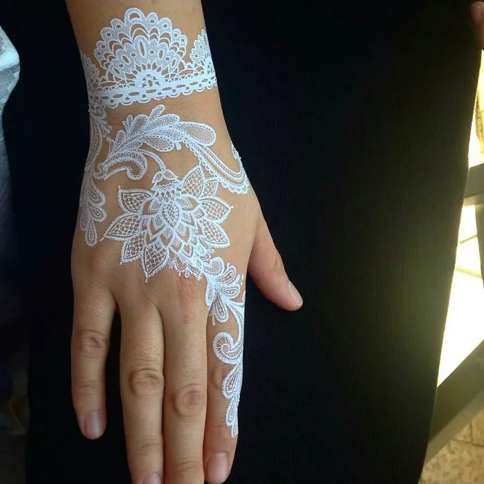 Stunning White Henna-Inspired Tattoos That Look Like Elegant Lace