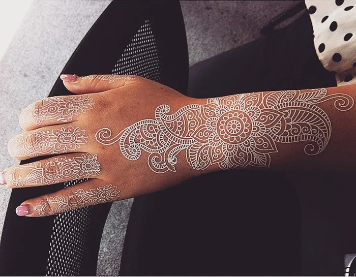 Stunning White Henna-Inspired Tattoos That Look Like Elegant Lace
