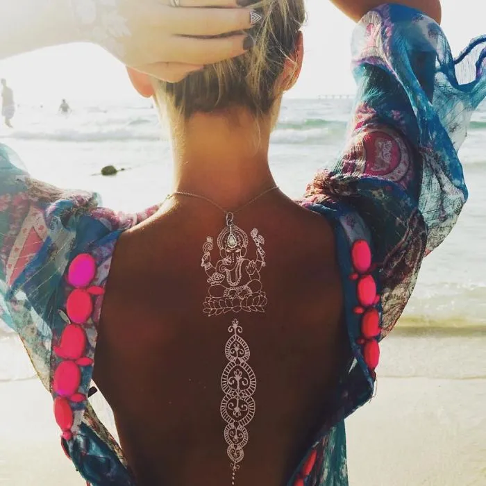 Stunning White Henna-Inspired Tattoos That Look Like Elegant Lace