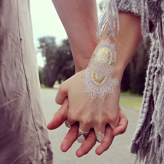 Stunning White Henna-Inspired Tattoos That Look Like Elegant Lace