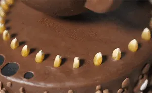 Melting Pop: Unique Animated Cake