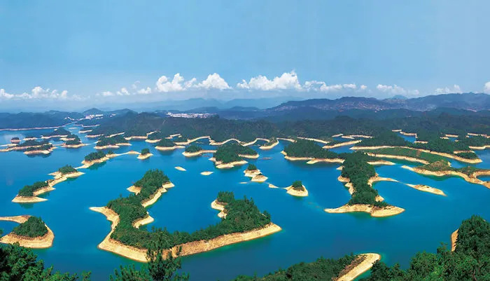 Thousand Islands Lake