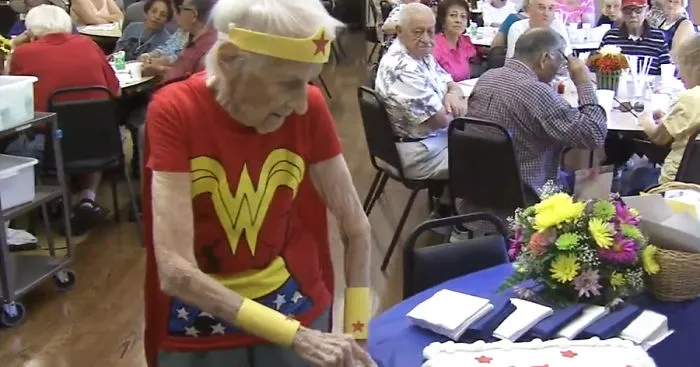 103-Year-Old Celebrates Birthday By Dressing Up As Wonder Woman And Volunteering At Senior Center