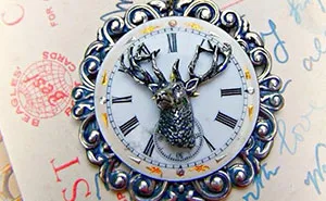 We Turn Old Pocketwatch And Antique Parts Into Steampunk Jewelry