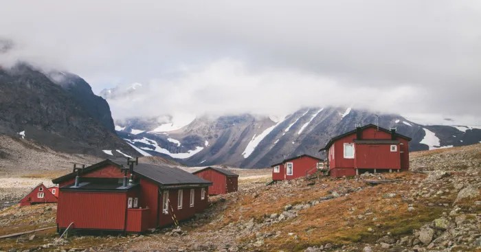 To Escape My Daily Routine, I Walked 130km Through Northern Sweden
