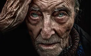 I Photograph The Homeless By Becoming One Of Them