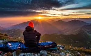 I Am Addicted To Mountains And Sunrise