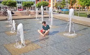 I Show People They Can Read Books Anywhere And Anytime (Part 3)