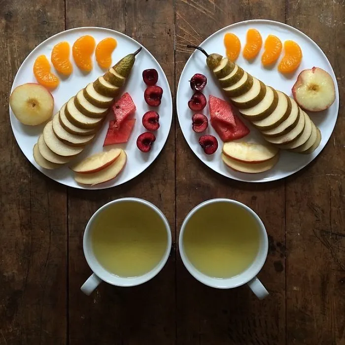 Loving Man Makes Symmetrical Breakfasts For His Boyfriend Every Morning