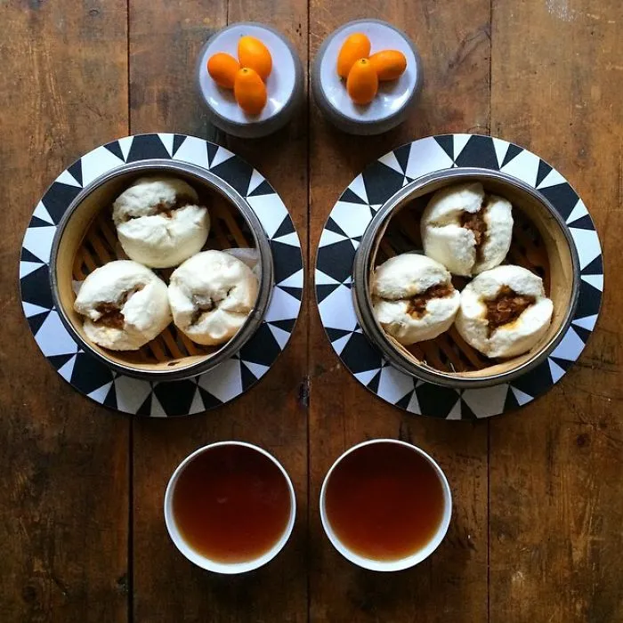 Loving Man Makes Symmetrical Breakfasts For His Boyfriend Every Morning