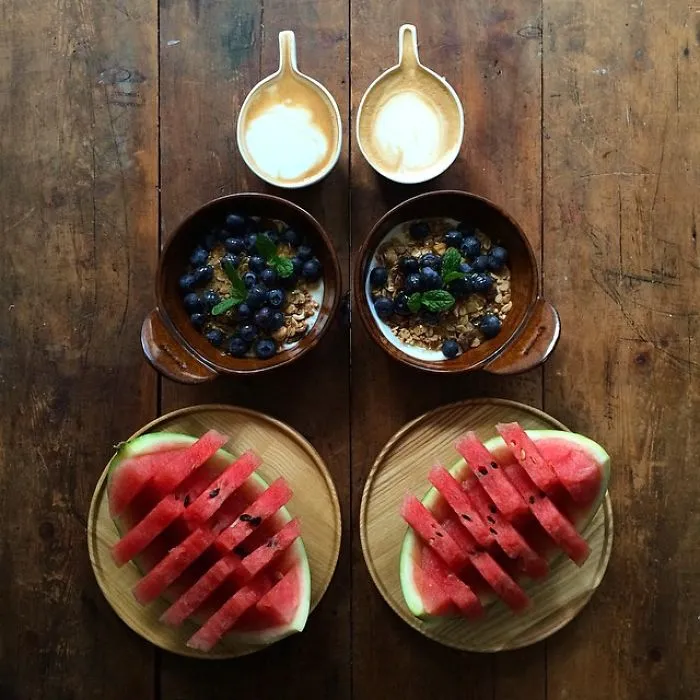 Loving Man Makes Symmetrical Breakfasts For His Boyfriend Every Morning