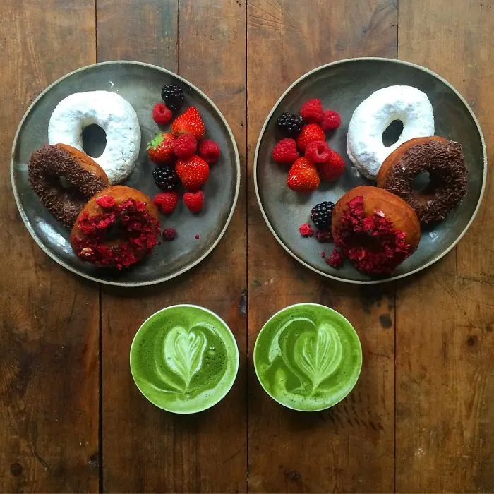Loving Man Makes Symmetrical Breakfasts For His Boyfriend Every Morning