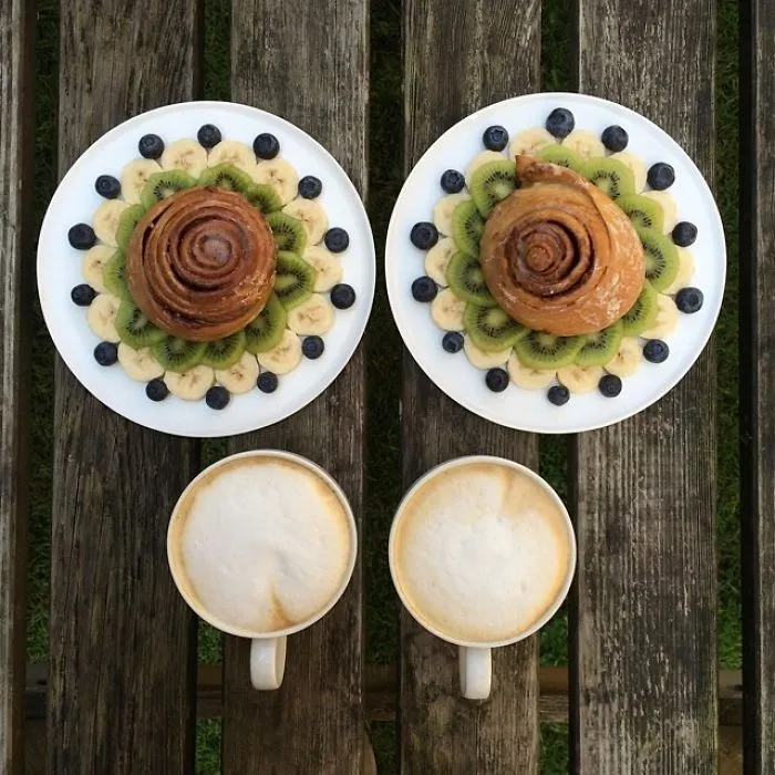 Loving Man Makes Symmetrical Breakfasts For His Boyfriend Every Morning
