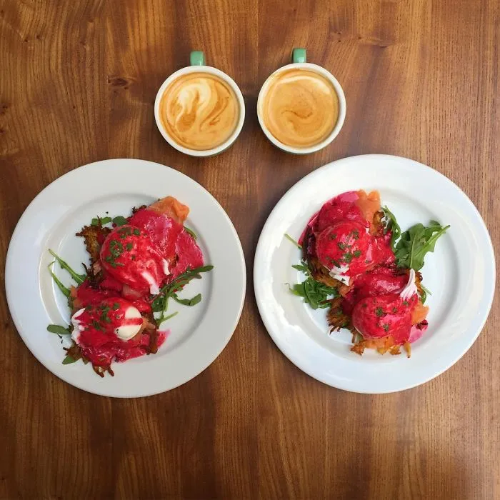 Loving Man Makes Symmetrical Breakfasts For His Boyfriend Every Morning