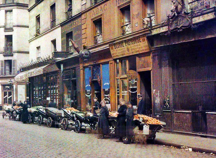 55 Rare Color Photos Of Paris Taken 100 Years Ago