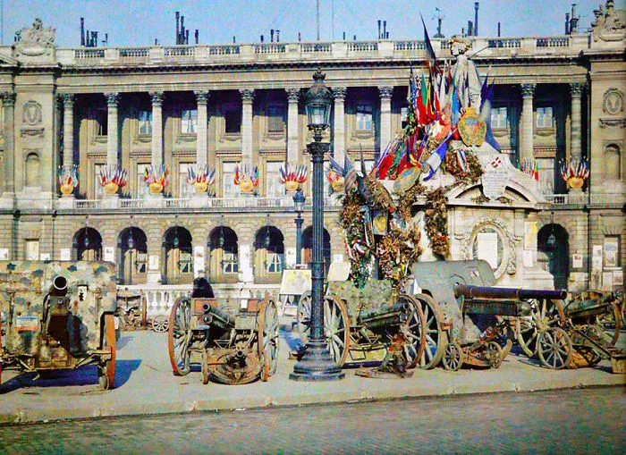 55 Rare Color Photos Of Paris Taken 100 Years Ago