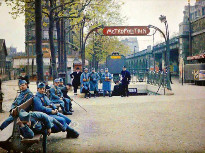 55 Rare Color Photos Of Paris Taken 100 Years Ago