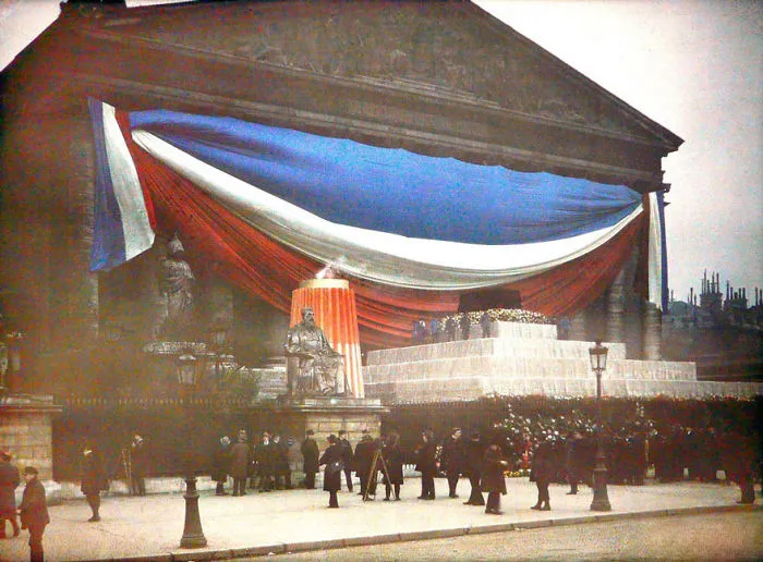 55 Rare Color Photos Of Paris Taken 100 Years Ago