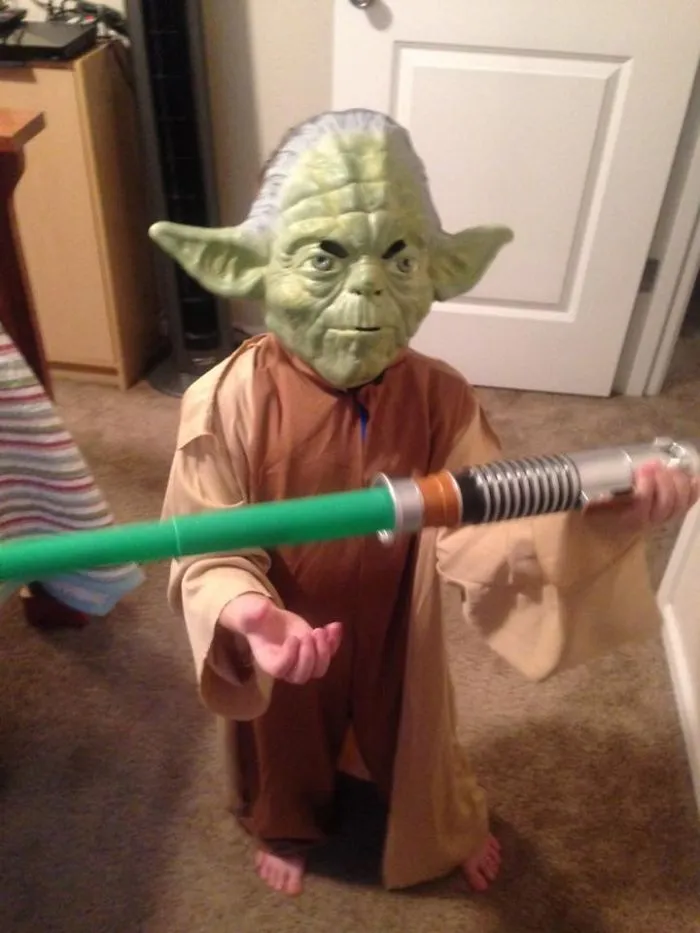 Mark Zuckerberg's Baby Dressed As Jedi Inspires People To Share Their Star Wars Babies