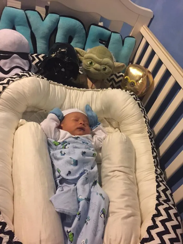 Mark Zuckerberg's Baby Dressed As Jedi Inspires People To Share Their Star Wars Babies