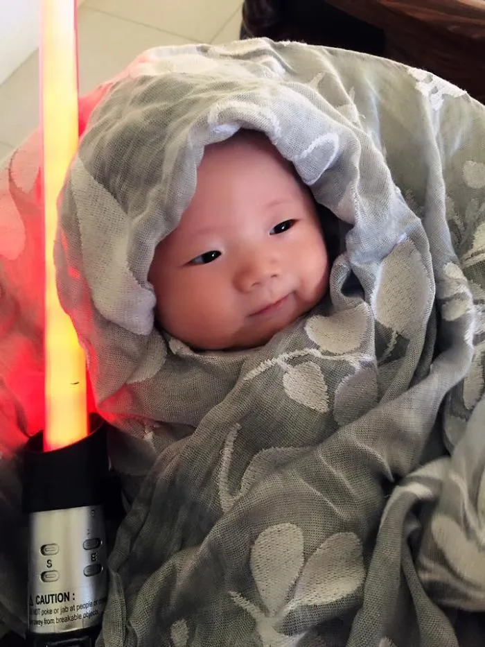 Mark Zuckerberg's Baby Dressed As Jedi Inspires People To Share Their Star Wars Babies
