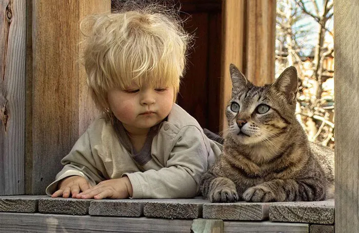 129 Heartwarming Photos Proving That Your Kids Need A Pet