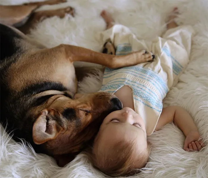 129 Heartwarming Photos Proving That Your Kids Need A Pet