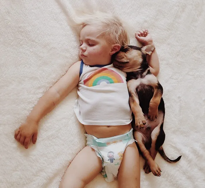 129 Heartwarming Photos Proving That Your Kids Need A Pet
