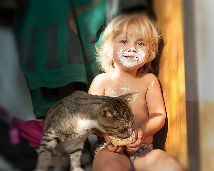 129 Heartwarming Photos Proving That Your Kids Need A Pet