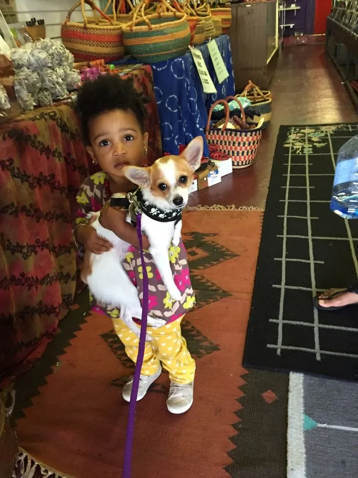 129 Heartwarming Photos Proving That Your Kids Need A Pet