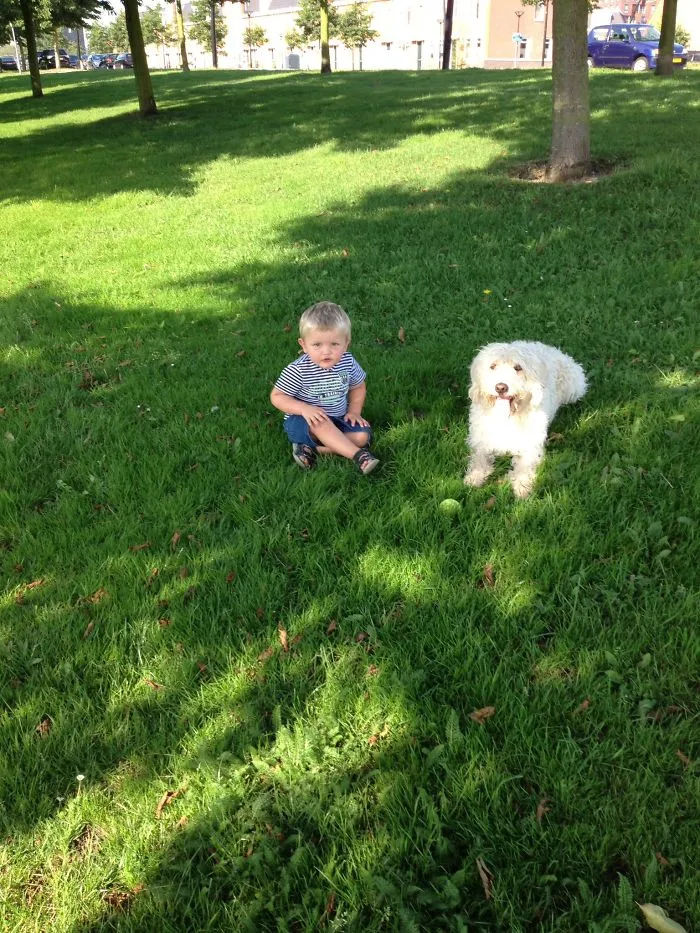 129 Heartwarming Photos Proving That Your Kids Need A Pet