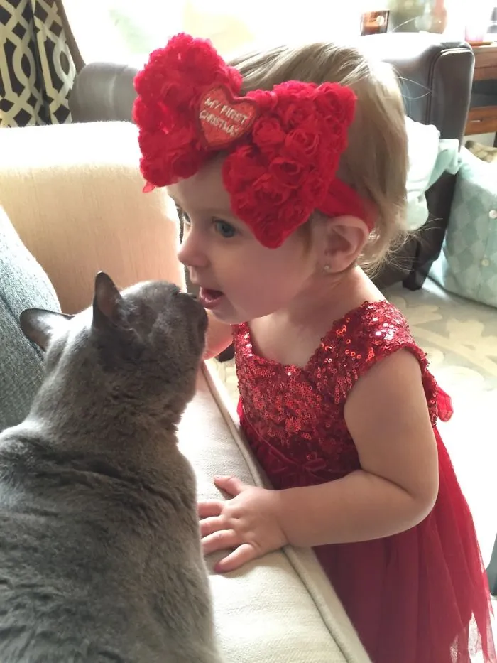 129 Heartwarming Photos Proving That Your Kids Need A Pet