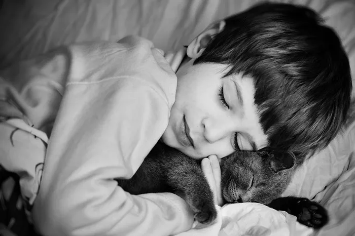 129 Heartwarming Photos Proving That Your Kids Need A Pet